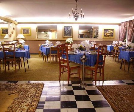 Hotel Restaurant Du Tourisme Latronquière Dış mekan fotoğraf